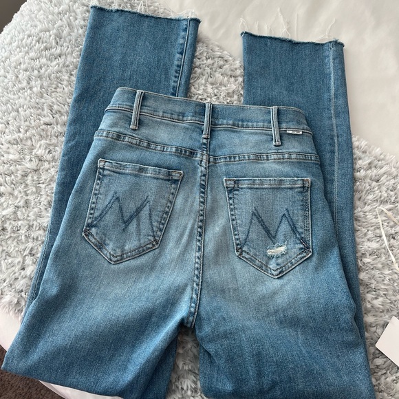 MOTHER Hustler Distressed Raw Hem Ankle Jeans - Picture 3 of 5